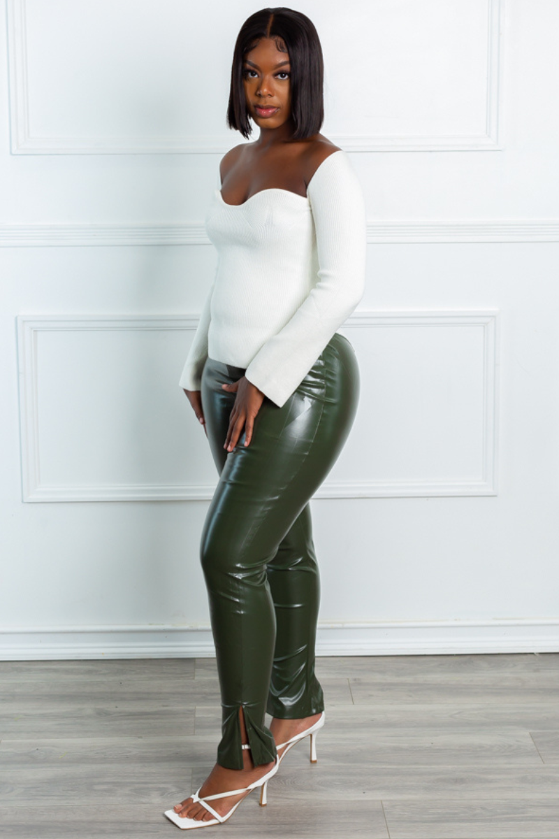 SASSY FAUX LEATHER PANTS(OLIVE) -𝐅𝐈𝐍𝐀𝐋 𝐒𝐀𝐋𝐄